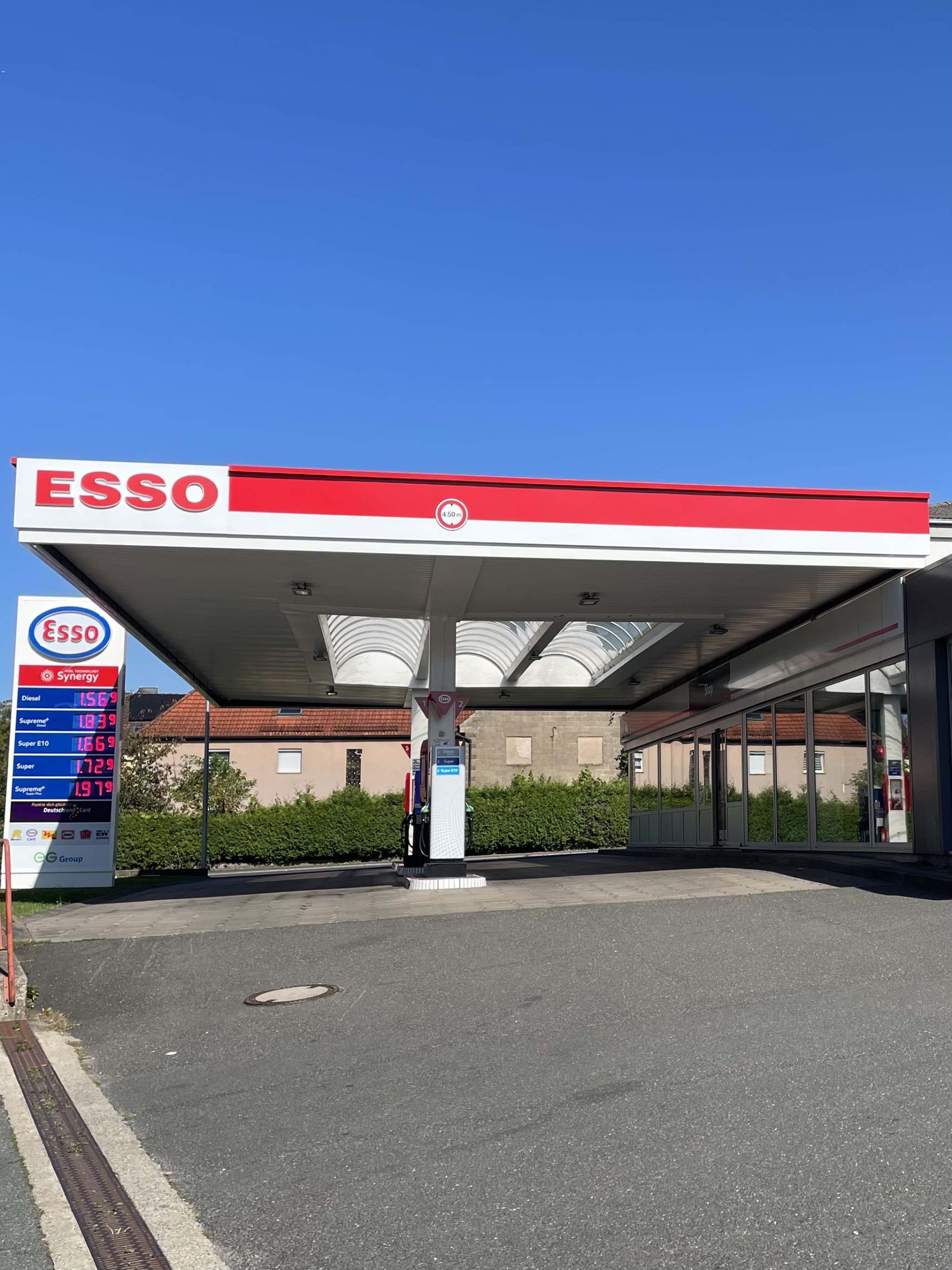 Esso Tankstelle 2